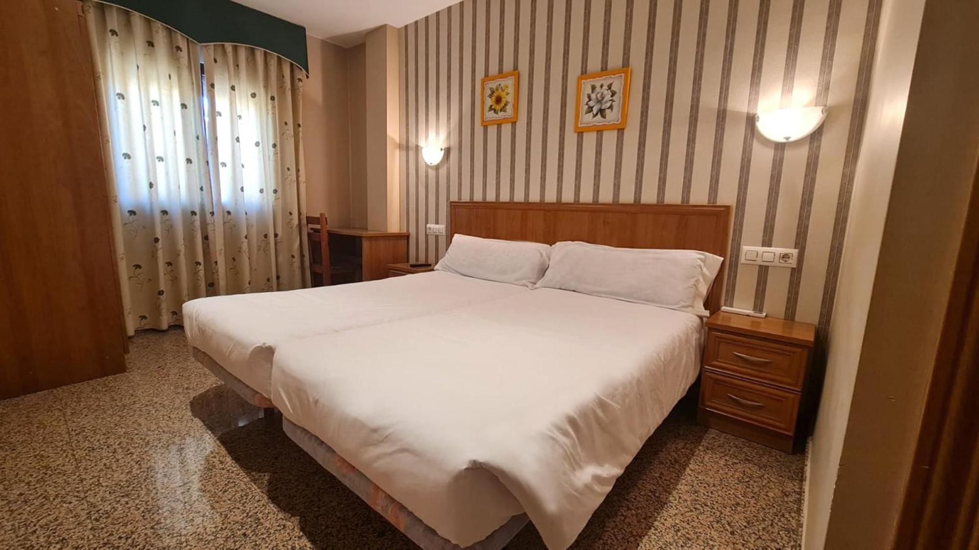 Hotel Hospederia Puerta De La Catedral à Ciudad-Rodrigo Extérieur photo